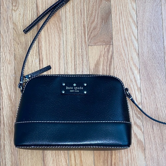 kate spade Handbags - Black Kate Spade Bay Street Hanna Crossbody Purse